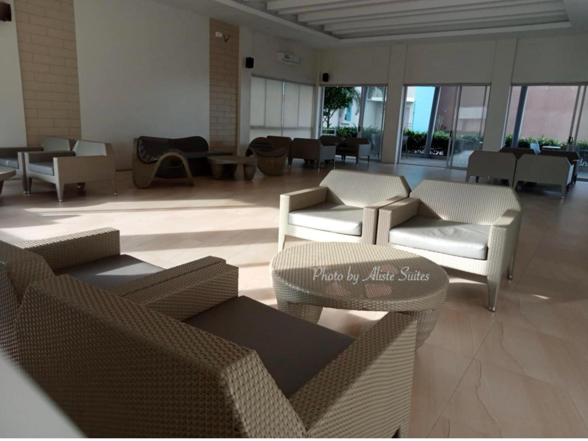 Aliste Suites Marina Spatial Dumaguete City Exterior foto